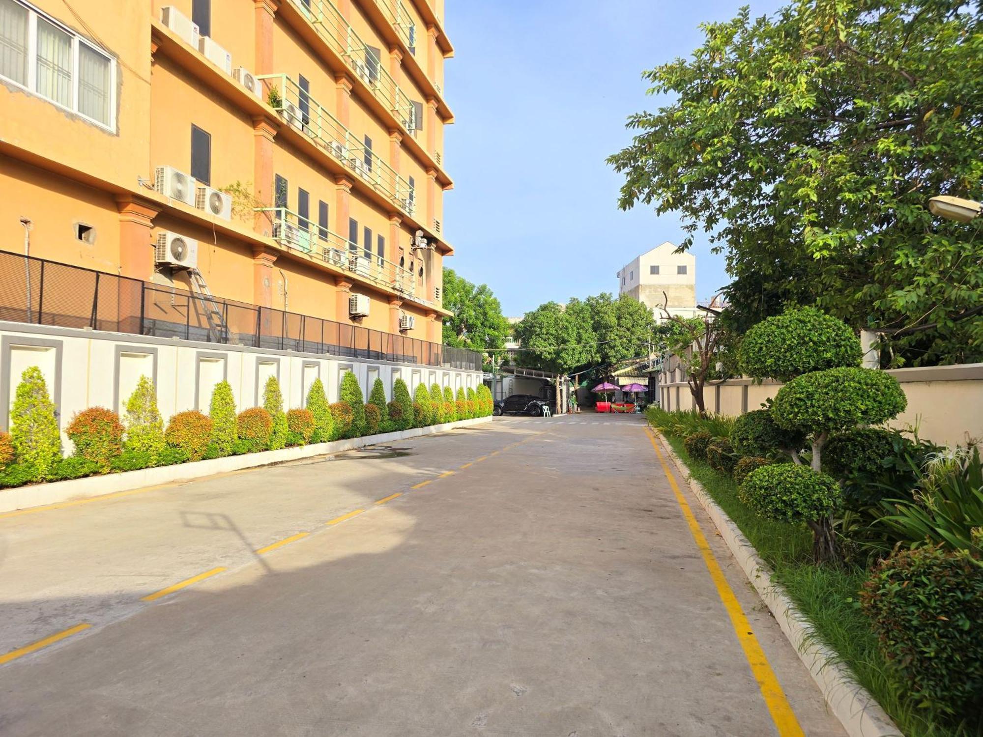 Joli Hotel بنوم بنه المظهر الخارجي الصورة