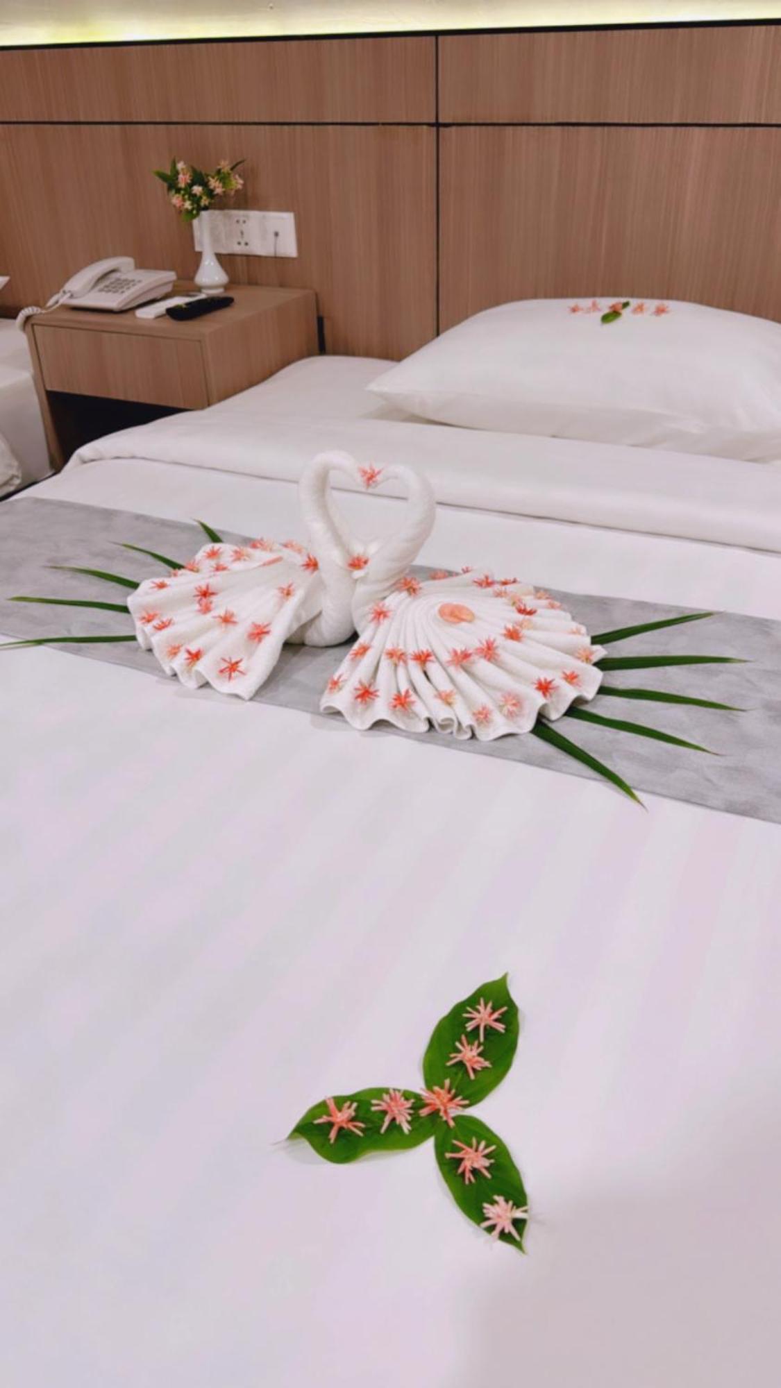 Joli Hotel بنوم بنه المظهر الخارجي الصورة