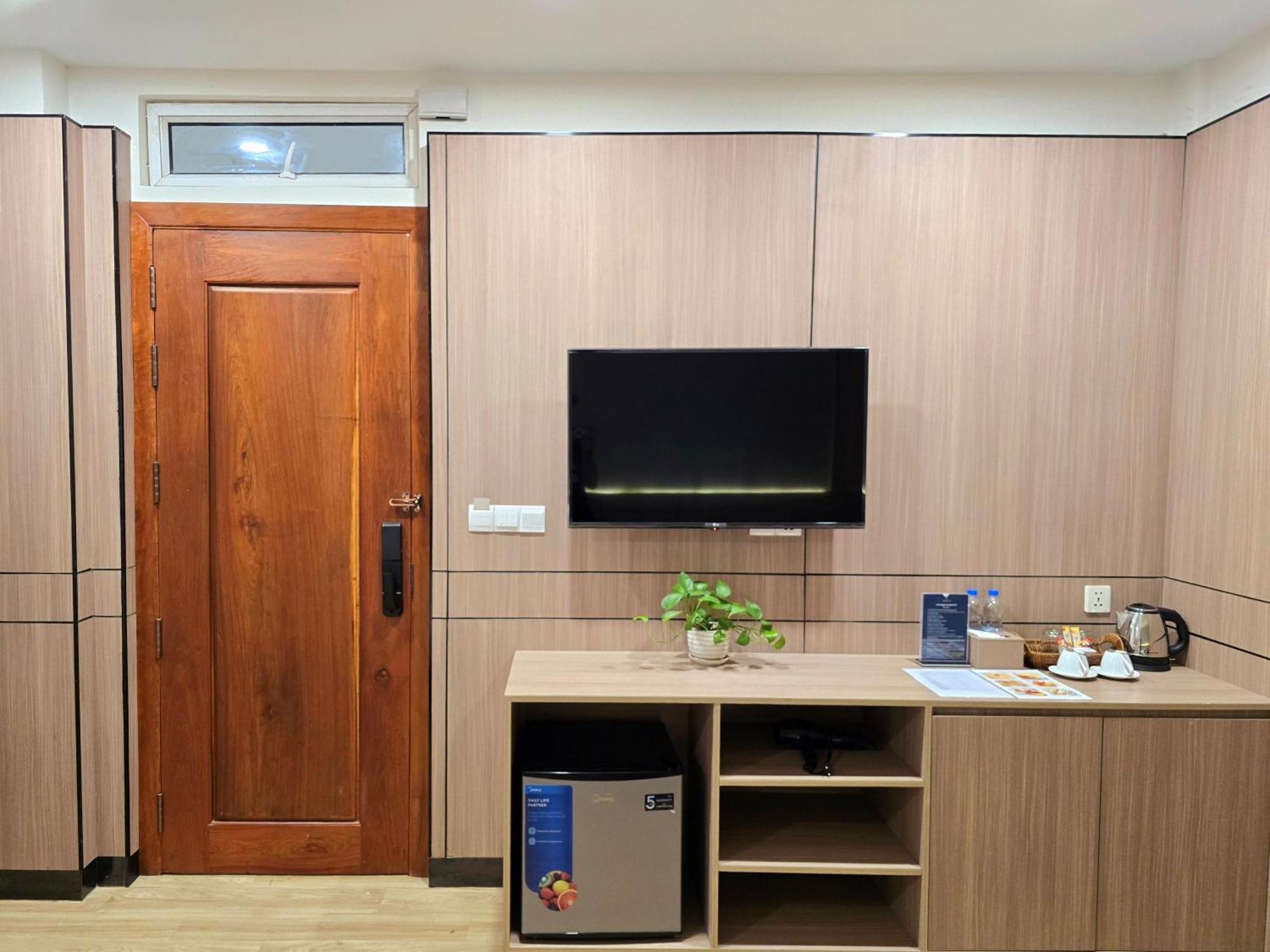 Joli Hotel بنوم بنه المظهر الخارجي الصورة