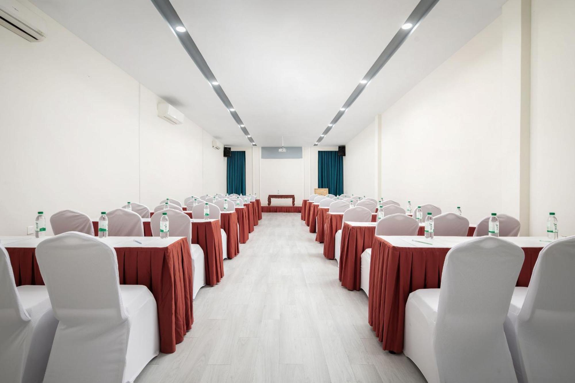 Joli Hotel بنوم بنه المظهر الخارجي الصورة